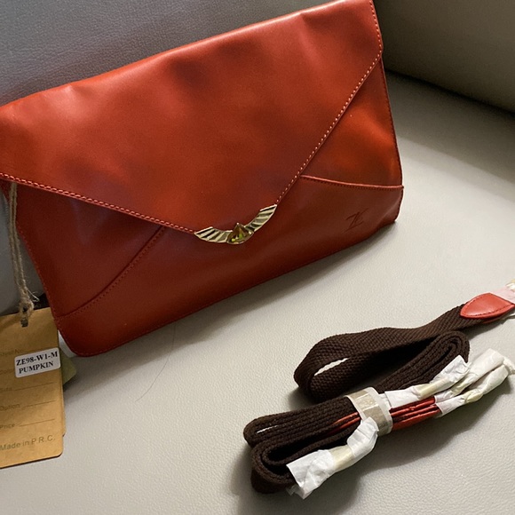 Soft crossbody pumpkin rich orange purse with twill shoulder strap & wrist strap - Picture 4 of 6